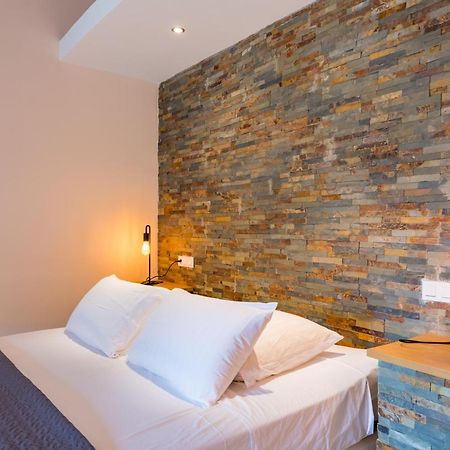 Sur Les Hauteurs Du Luberon-Chez Lisett Bed & Breakfast Caseneuve Exterior photo