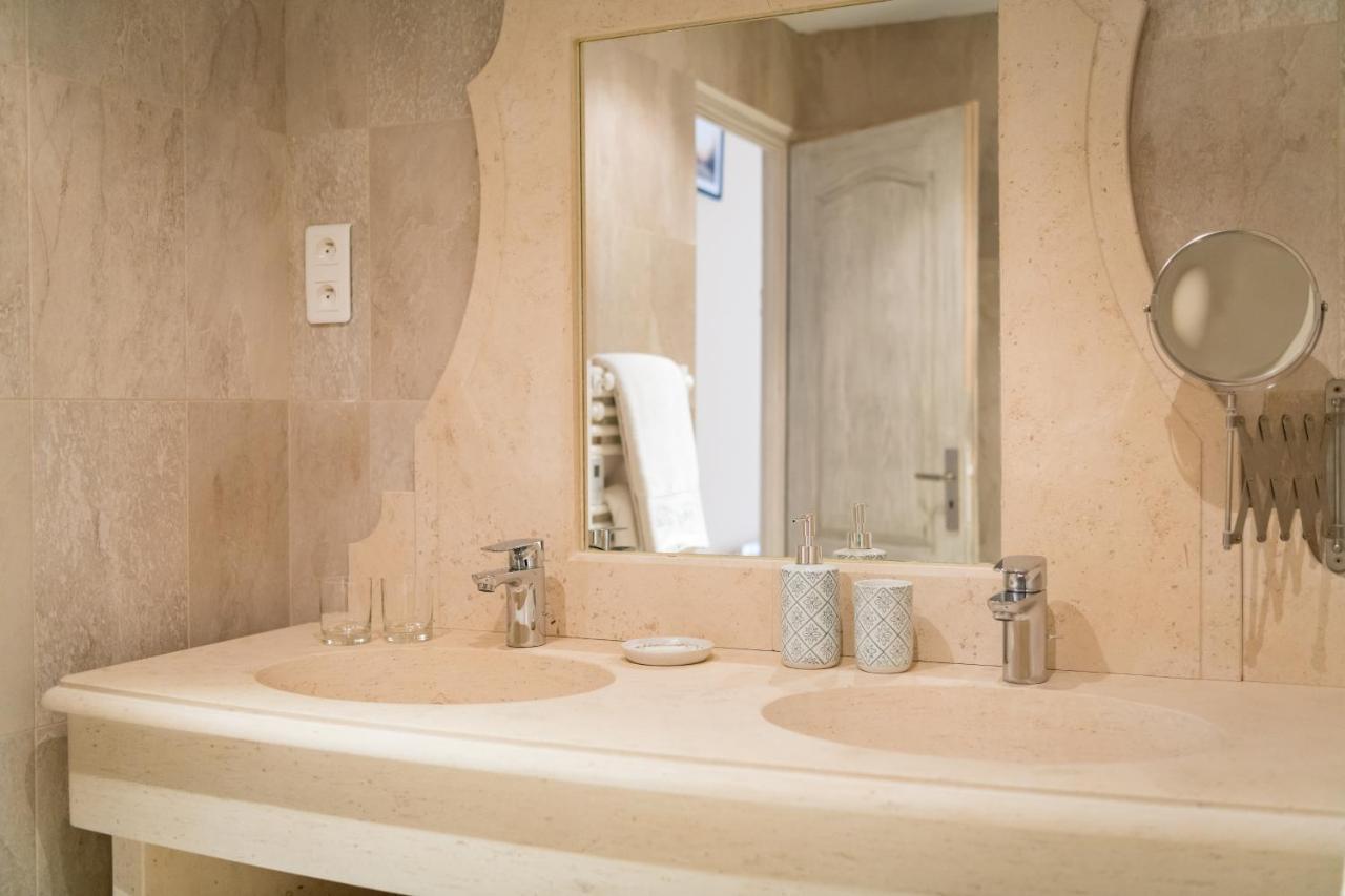 Sur Les Hauteurs Du Luberon-Chez Lisett Bed & Breakfast Caseneuve Exterior photo