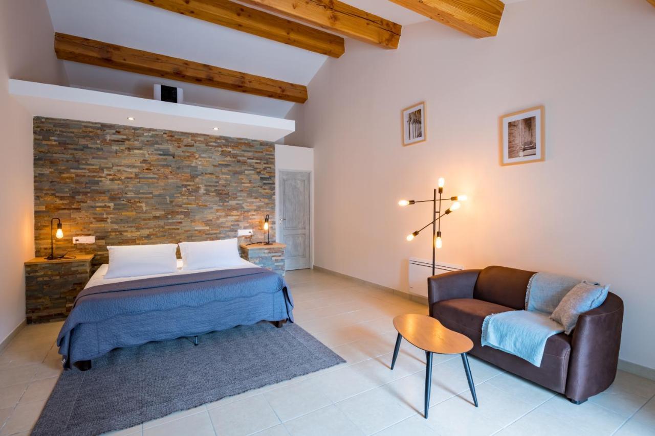 Sur Les Hauteurs Du Luberon-Chez Lisett Bed & Breakfast Caseneuve Exterior photo