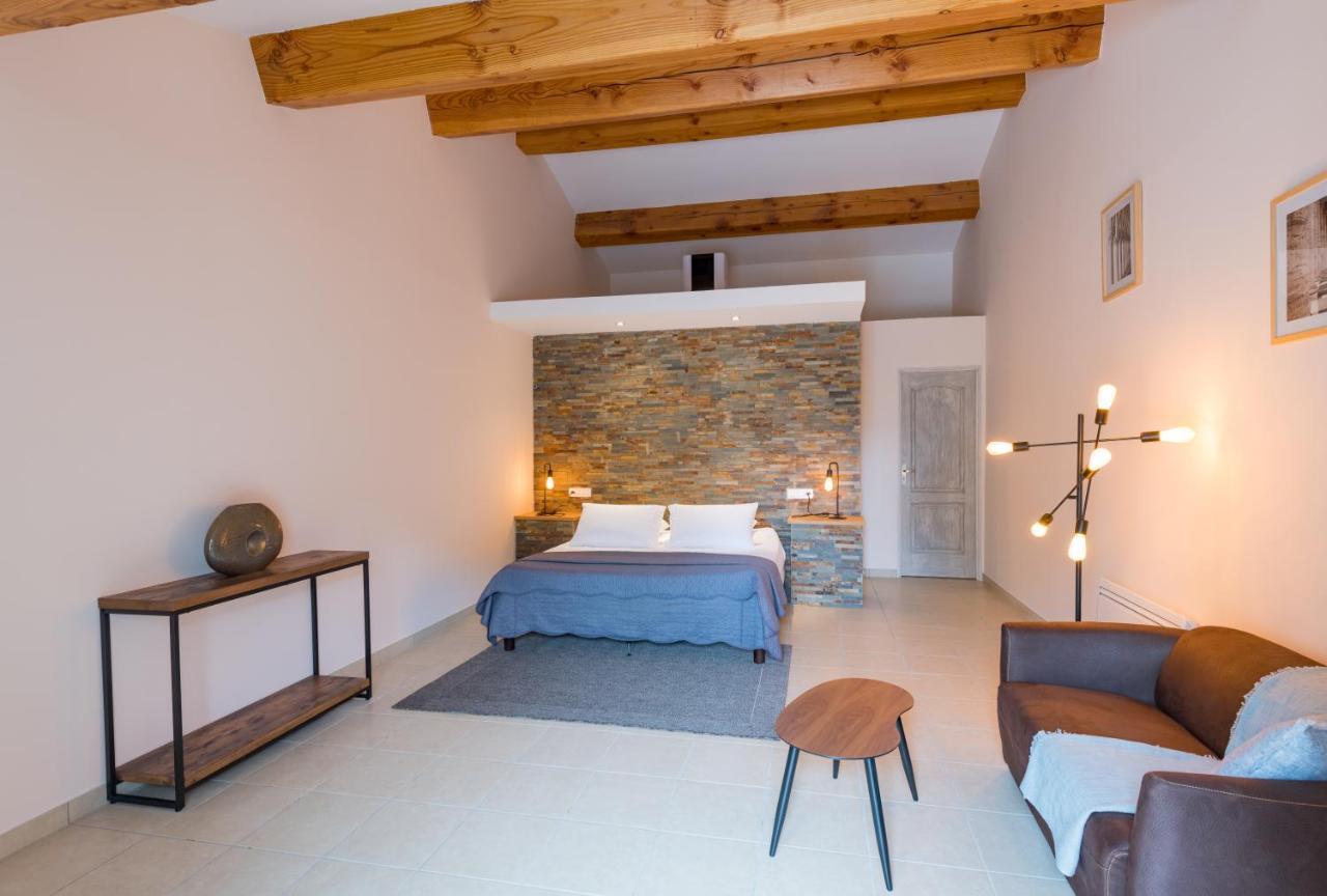 Sur Les Hauteurs Du Luberon-Chez Lisett Bed & Breakfast Caseneuve Exterior photo