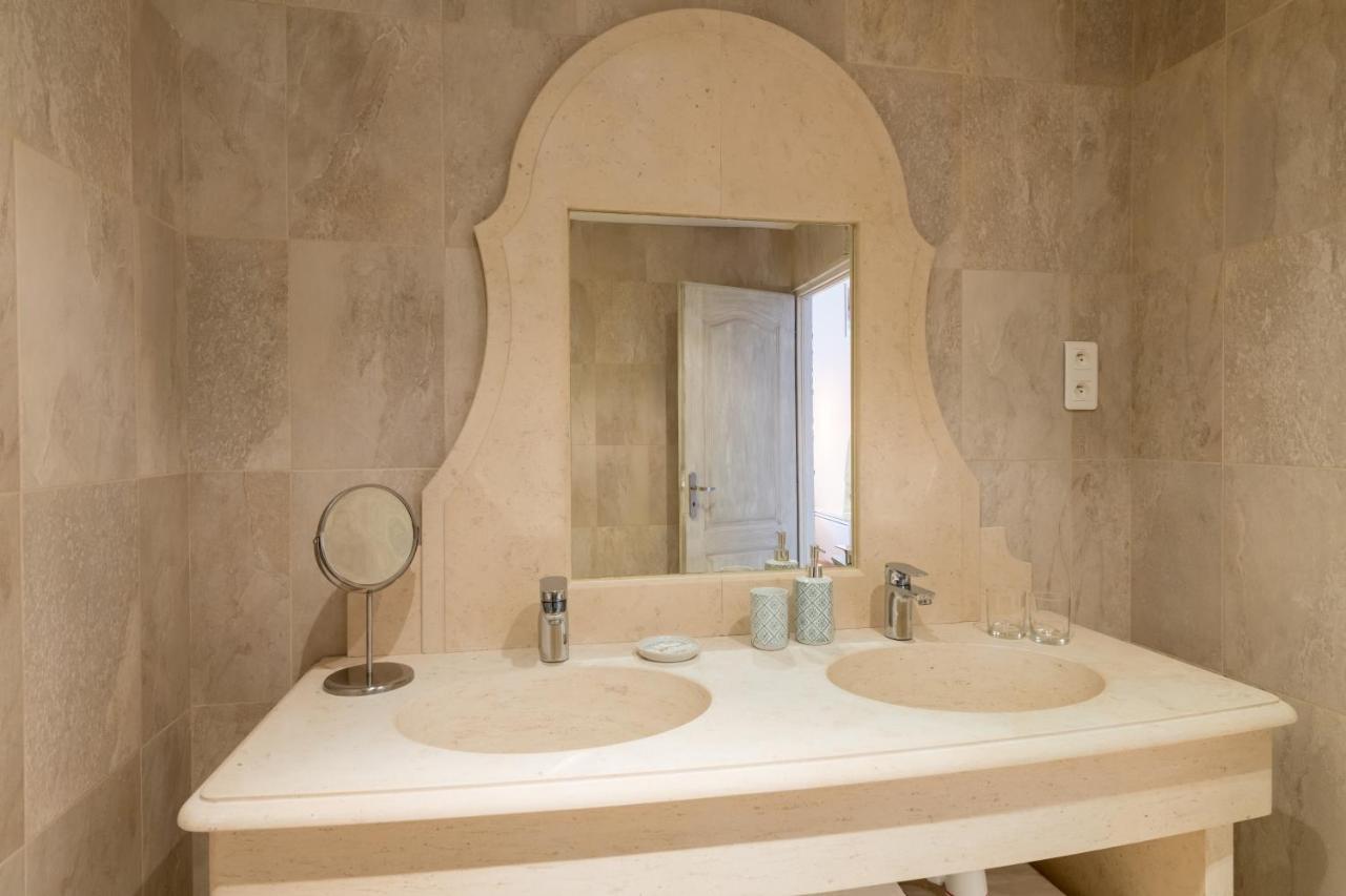 Sur Les Hauteurs Du Luberon-Chez Lisett Bed & Breakfast Caseneuve Exterior photo