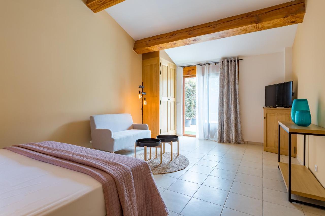 Sur Les Hauteurs Du Luberon-Chez Lisett Bed & Breakfast Caseneuve Exterior photo