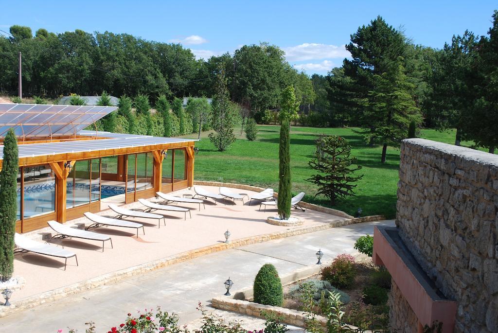 Sur Les Hauteurs Du Luberon-Chez Lisett Bed & Breakfast Caseneuve Exterior photo