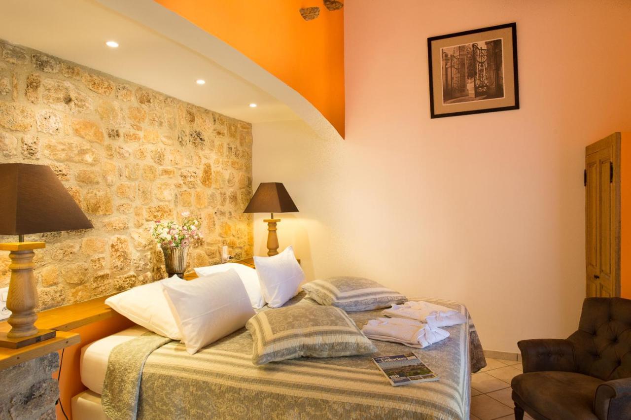 Sur Les Hauteurs Du Luberon-Chez Lisett Bed & Breakfast Caseneuve Exterior photo